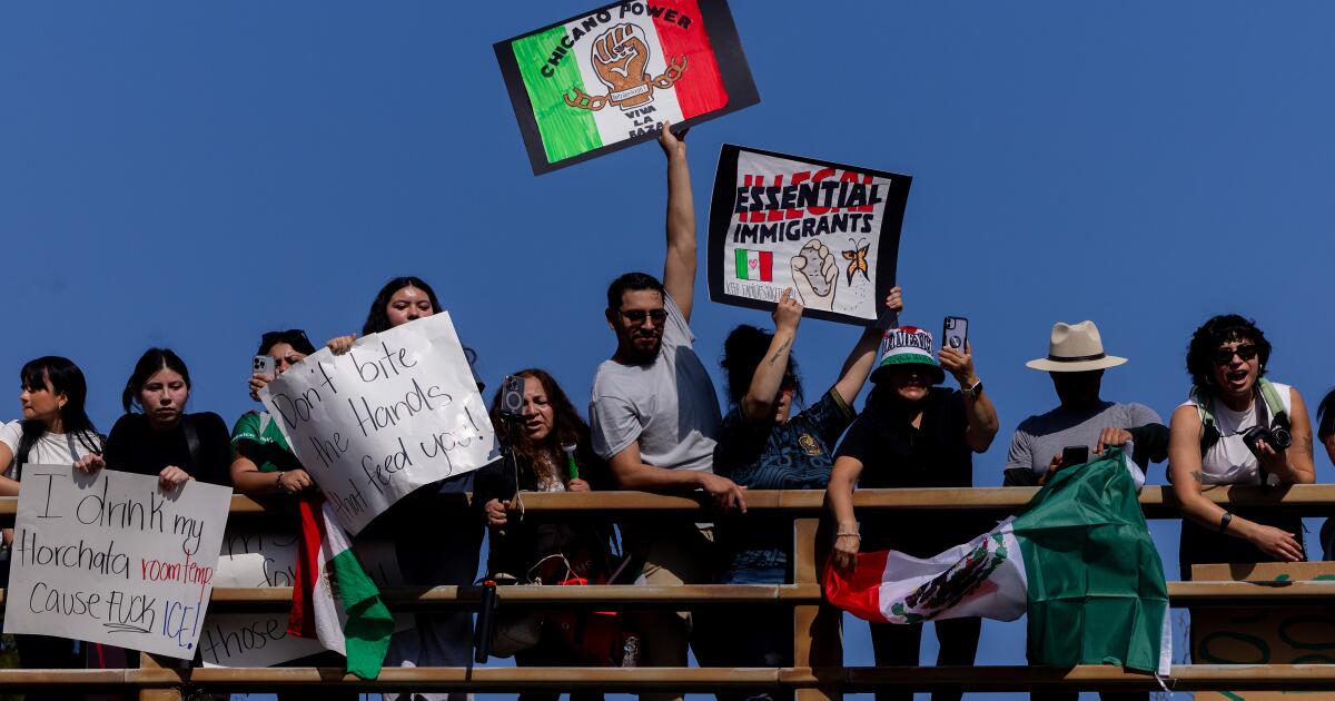 Know your civil liberties: A migration source overview for L.A. Know your civil liberties: A migration source overview for L.A.