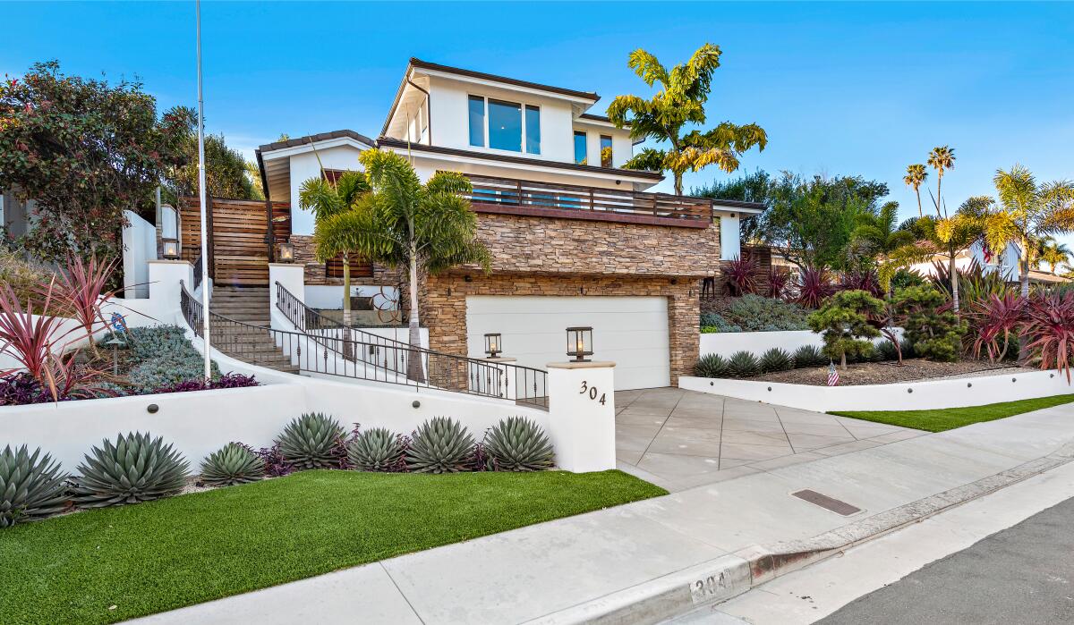 A view of a 3,000-square-foot home from the street.