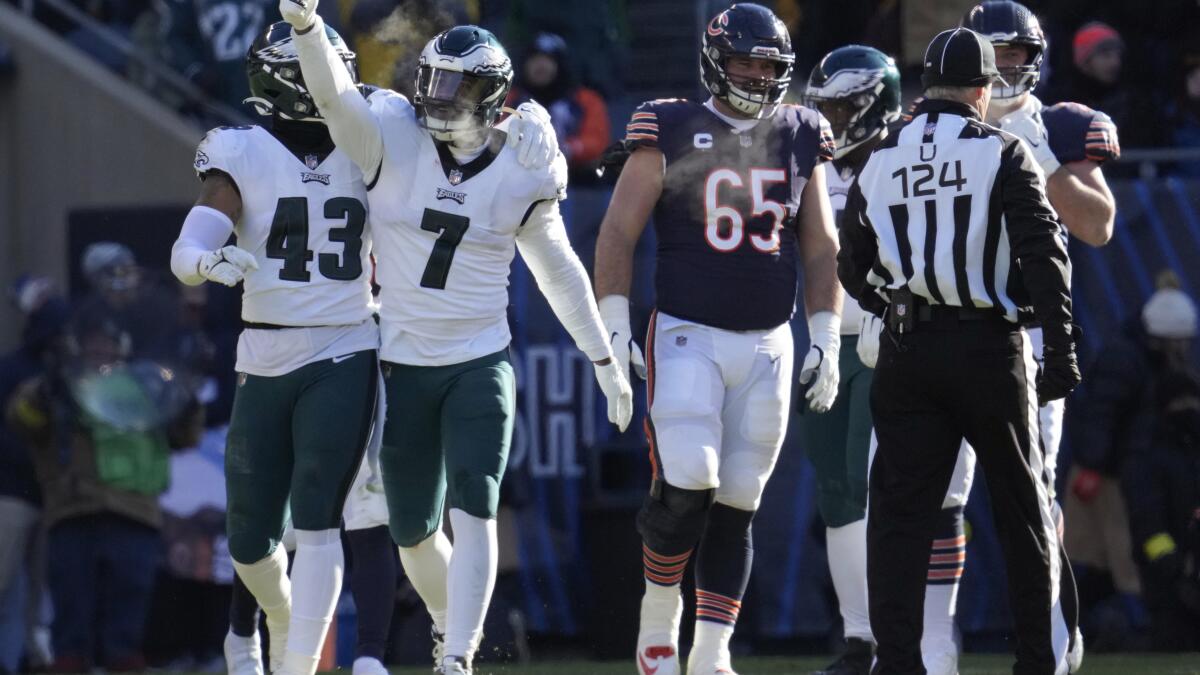 Fierce Eagles pass rush steps up again in victory over Bears - The San  Diego Union-Tribune