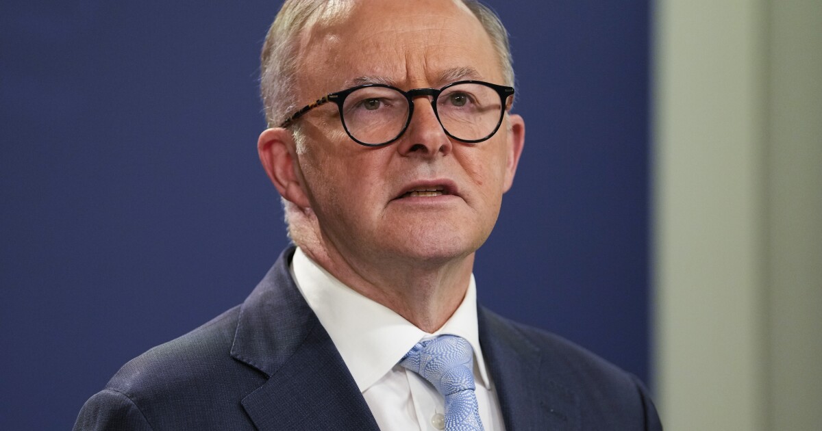 Le Premier ministre australien se rend en France pour améliorer les relations