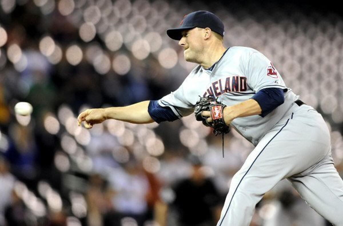 Indians reliever Joe Smith delivers a pitch against the Minnesota Twins last season.