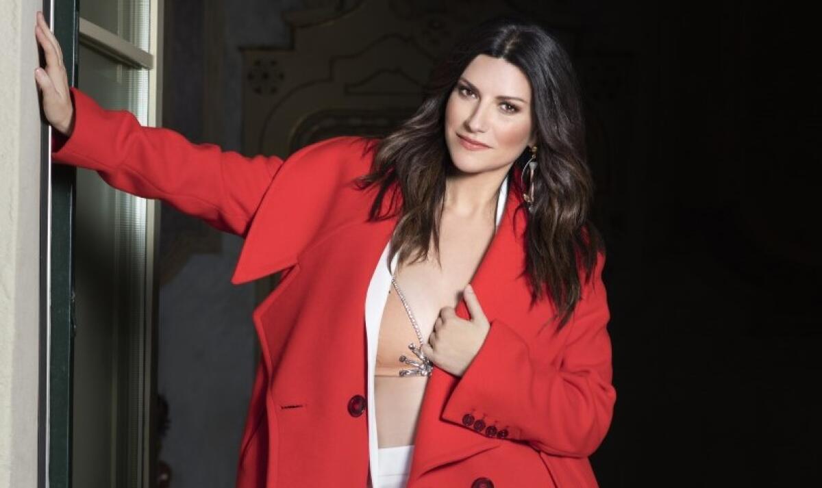 Laura Pausini gana su primer Globo de Oro.