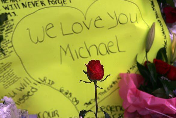 Fans mourn Michael Jackson