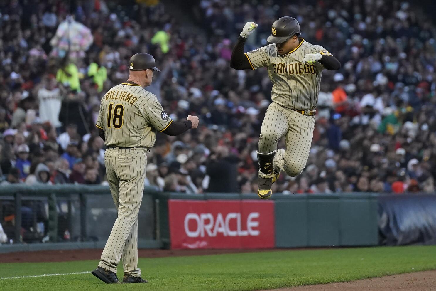 Giants victimized by Juan Soto, Manny Machado in 7-4 loss to Padres