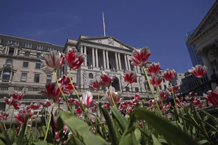 Una vista del Banco de Inglaterra, en Londres, el jueves 9 de mayo de 2024. (Yui Mok/PA vía AP)