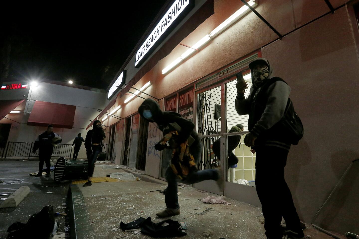 Looting in Long Beach