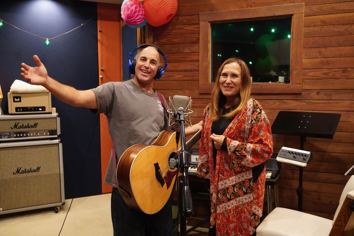 Acoustic duo Blossom & Bloom will perform at the Athenaeum Music & Arts Library on Friday, April 7.