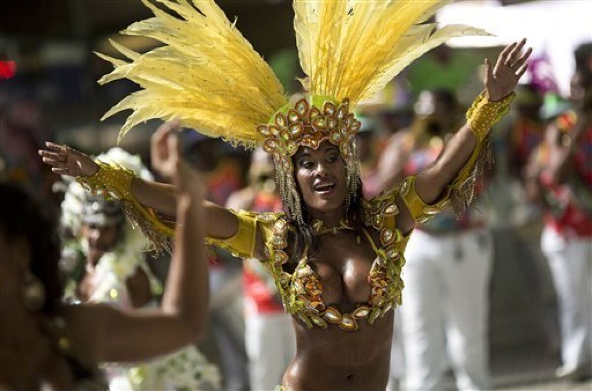 Rio's samba dancers stars by night, workers by day - The San Diego  Union-Tribune