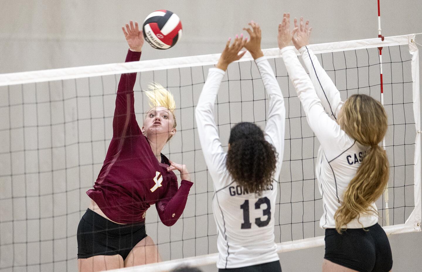 Photo Gallery: Ocean View vs. Chatsworth in girls’ volleyball