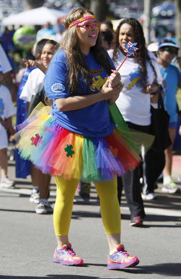 Photo Gallery: 11th Annual Walk Now For Autism Speaks around the Rose Bowl