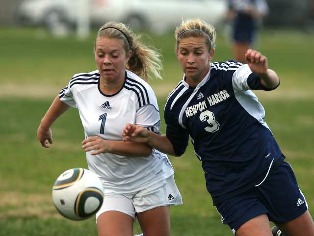 Newport Harbor High senior Beth Barnard (3) earned second-team All-Sunset league honors.