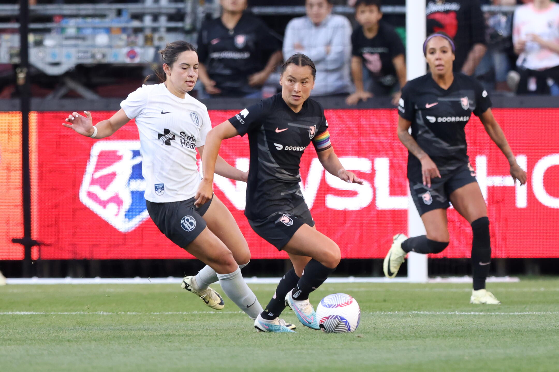 Ali Riley Twitter Beloved Angel City captain Ali Riley retires with no regrets - Los ...