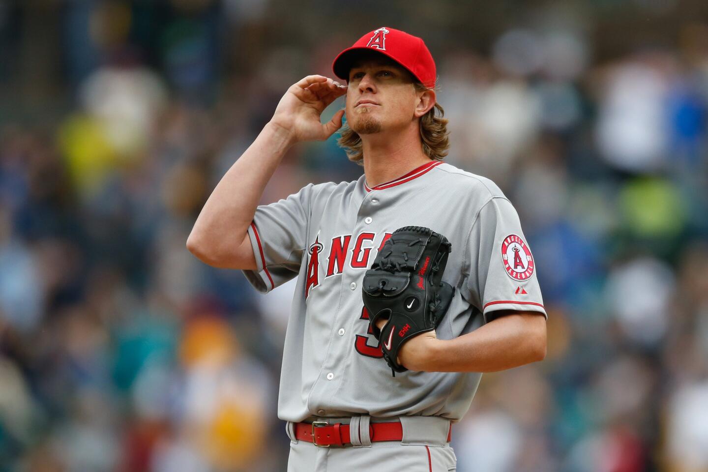 Right-hander Jered Weaver gave up four runs on eight hits in six innings of work as the Angels fell to the Seattle Mariners, 4-1.