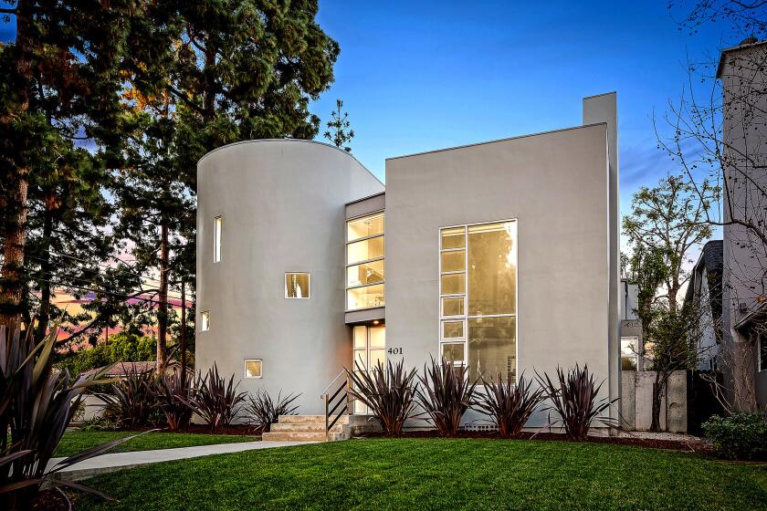Architect John Powell drew inspiration from Franco-Swiss architect Le Corbusier's Notre Dame du Haut when designing this Santa Monica home.