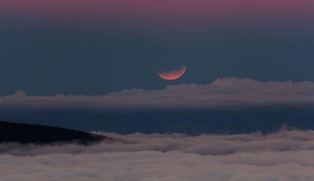 'Blood Moon' lunar eclipse