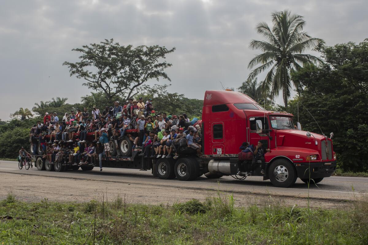 New migrant caravan sets off from southern Mexico border - The San Diego  Union-Tribune