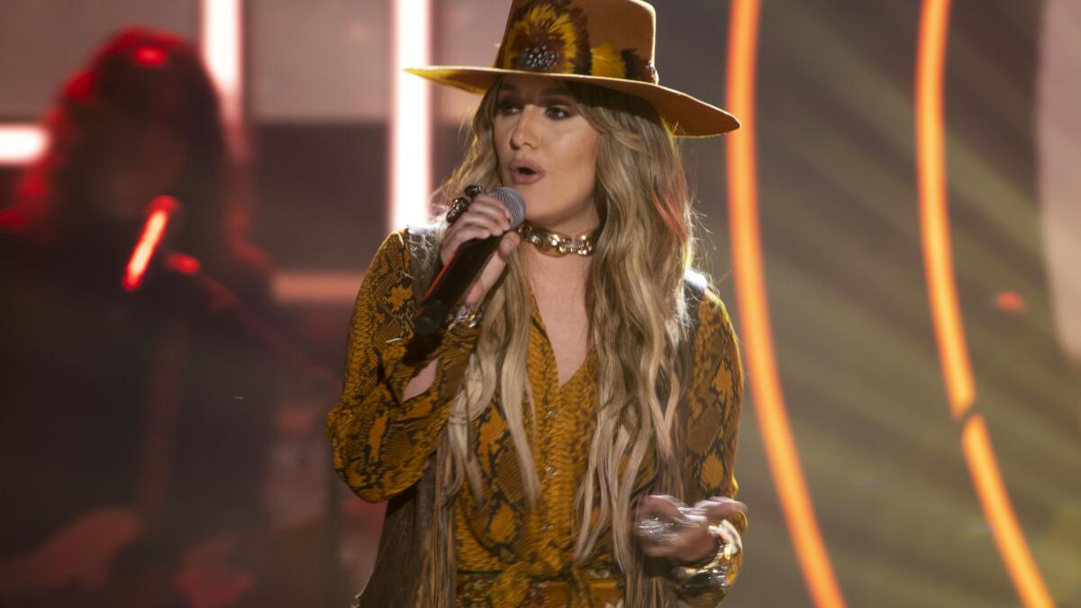 Lainey Wilson on her 2022 CMAs date, 'Yellowstone' role