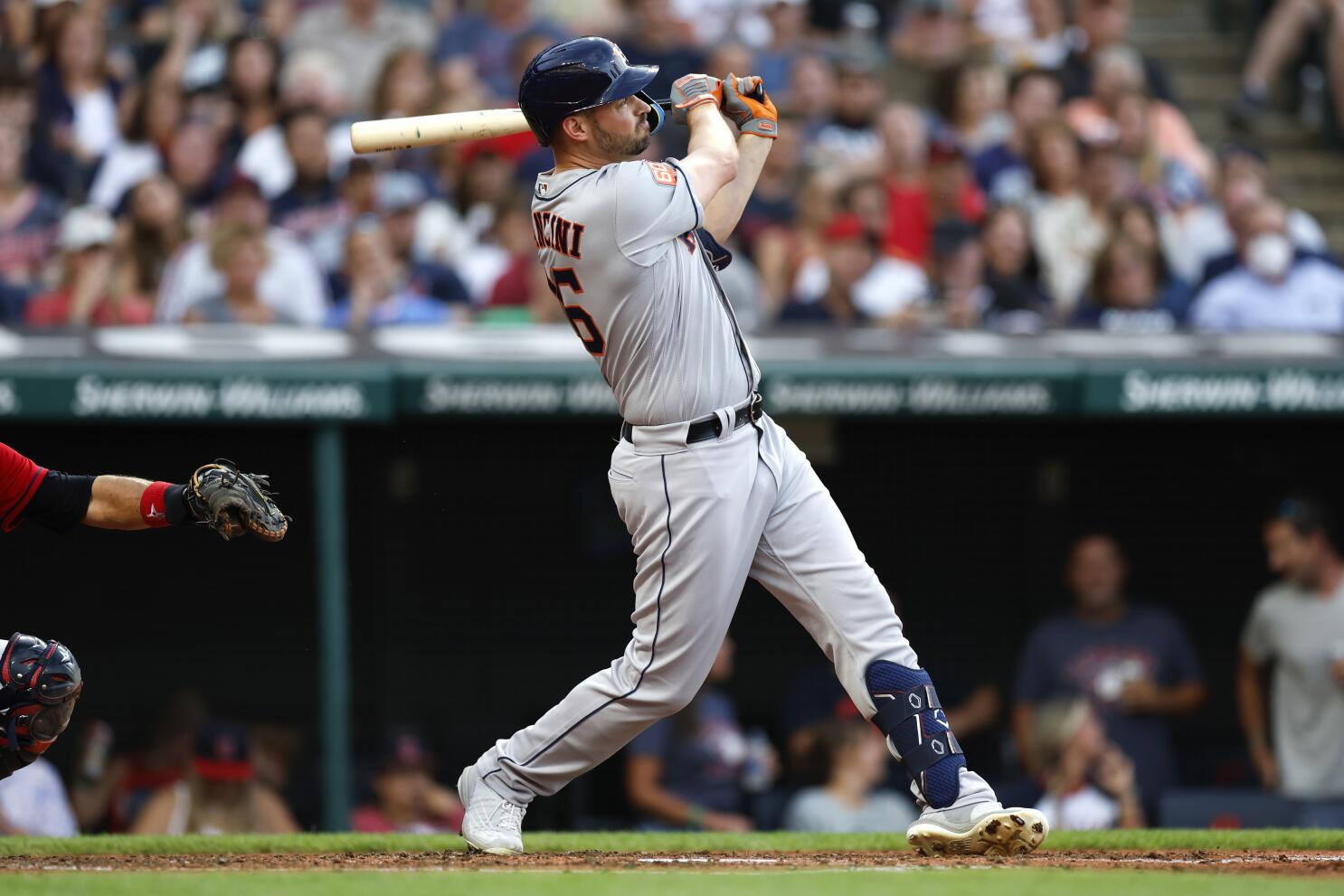Trey Mancini homers in first start with Astros since trade