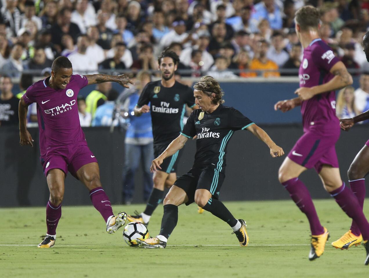 Manchester City routs Real Madrid