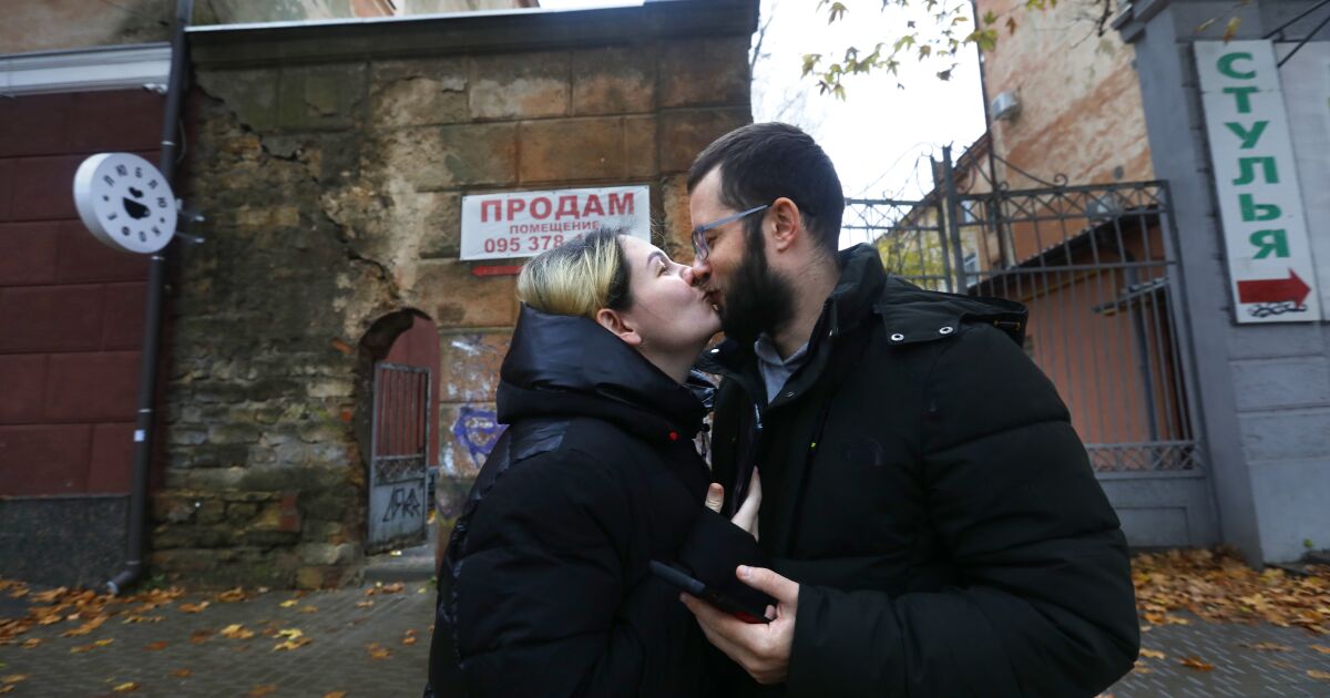 ‘I’m not going without you.’ Ukrainian lovers defy the rules of war