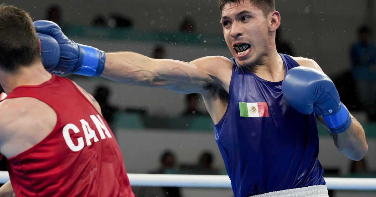Mexico came close to winning two gold medals in Pan American boxing for the first time in half a century