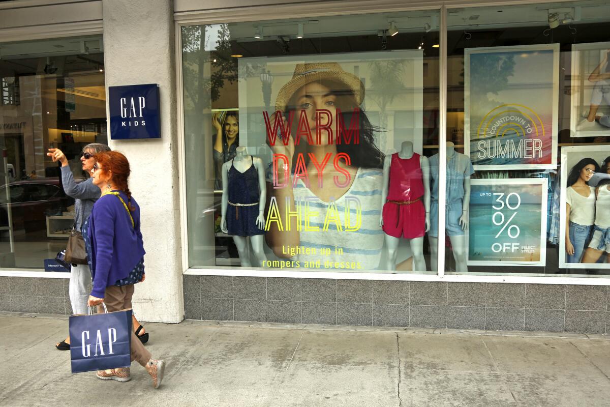 Gap Sees Its Post-Pandemic Future Outside of Malls - The New York Times