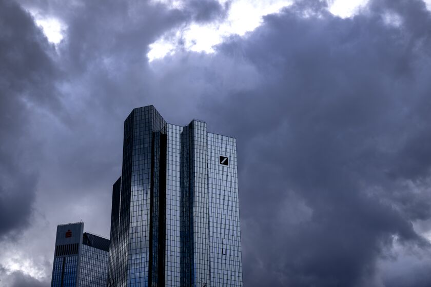 La sede del Deutsche Bank es mostrada en esta fotografía en Fráncfort, Alemania, el viernes 24 de marzo de 2023. (AP Foto/Michael Probst)