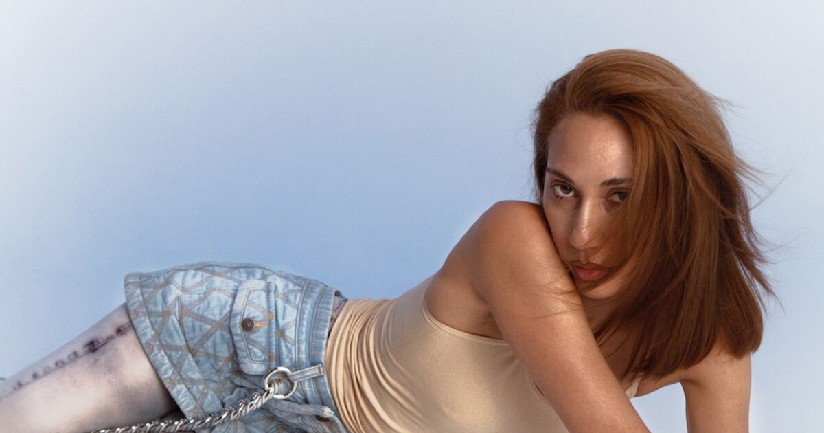 Tei Shi está de regreso con un nuevo álbum y está produciendo música en sus propios términos. Tei Shi está de regreso con un nuevo álbum y está produciendo música en sus propios términos.