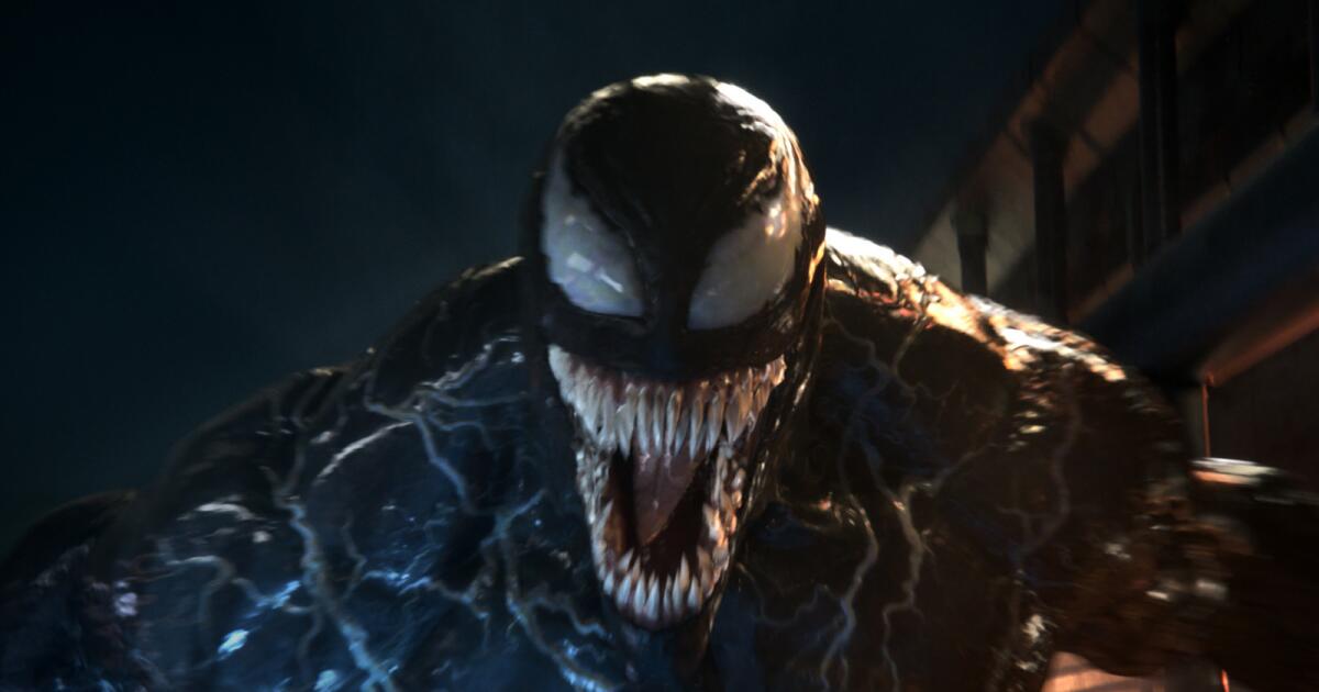 Venom Peekaboo Top