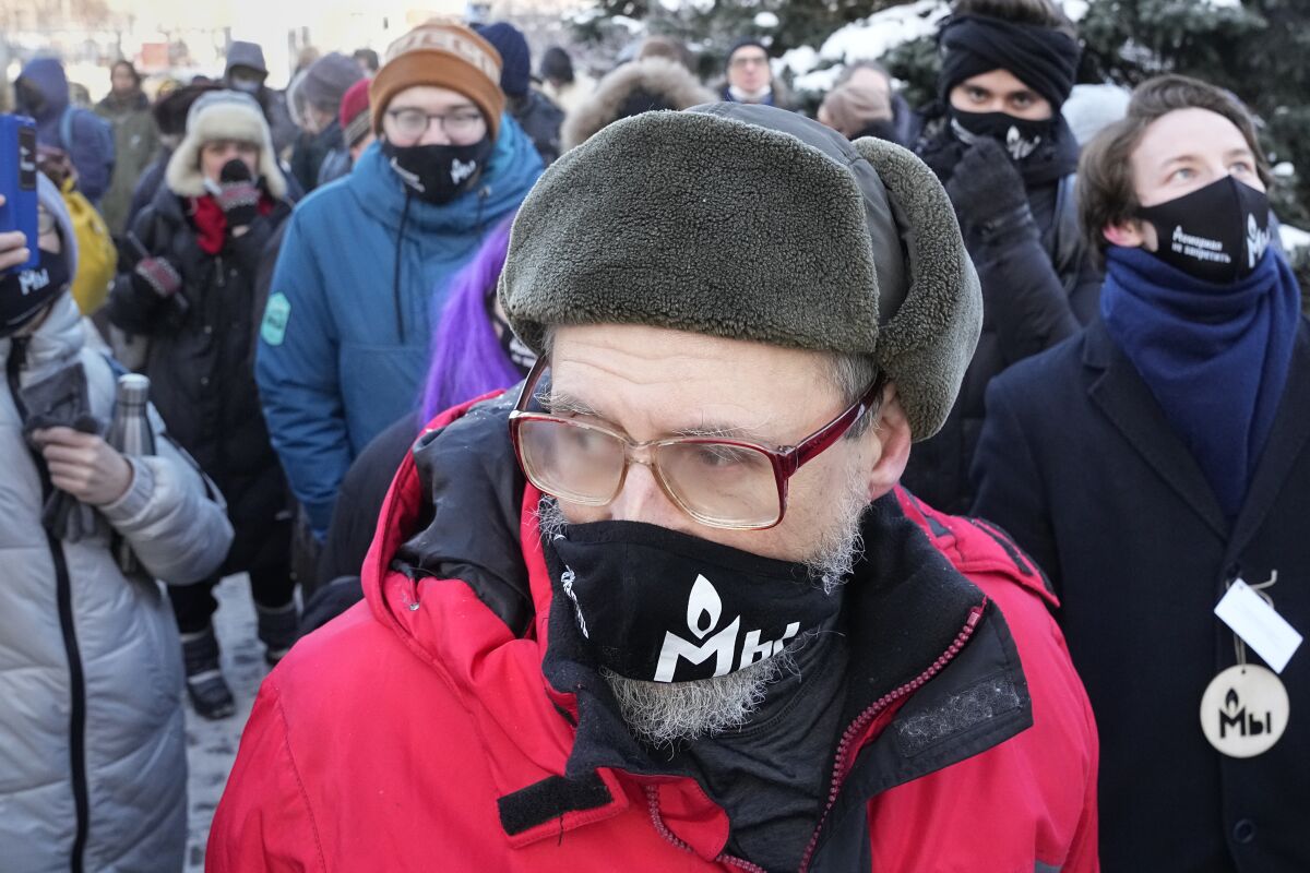 Protesters in Moscow bundled up against the cold