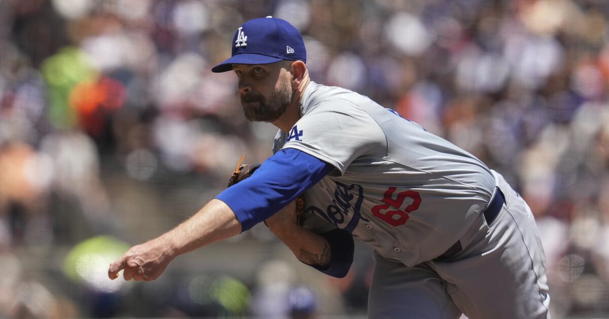 James Paxton gives up nine runs as Dodgers drop series to Giants