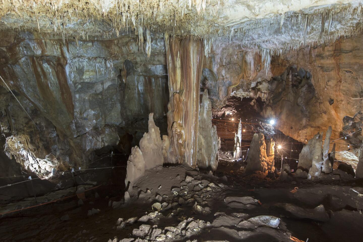 Manot cave