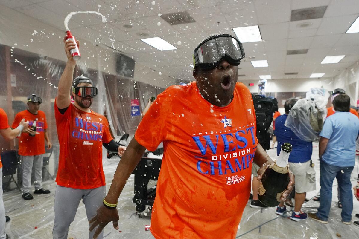 Astros beat Diamondbacks 8-1 to earn third straight AL West title - The San  Diego Union-Tribune