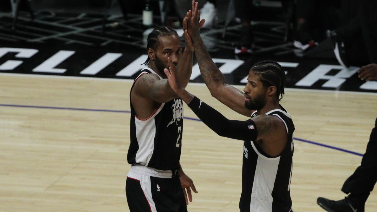 Plaschke: Clippers should trade Kawhi Leonard or Paul George - Los Angeles  Times