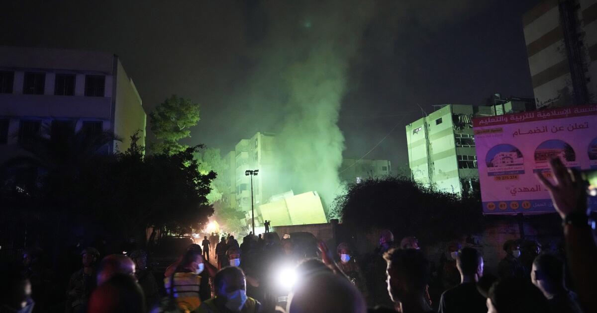 Giant blasts rock Beirut as Israel says it hit Hezbollah headquarters Giant blasts rock Beirut as Israel says it hit Hezbollah headquarters