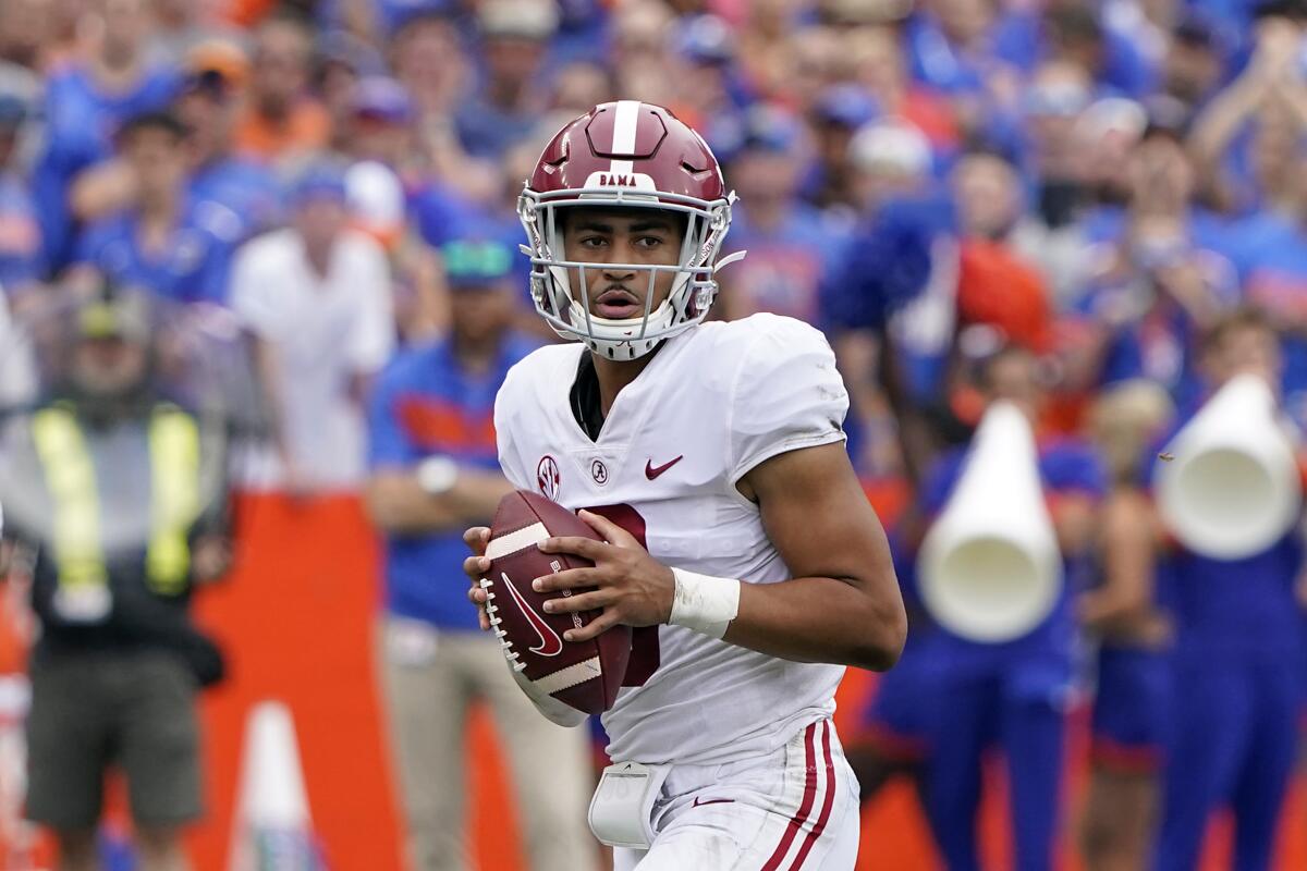 Alabama quarterback Bryce Young looks for a receiver against Florida on Sept. 18, 2021.