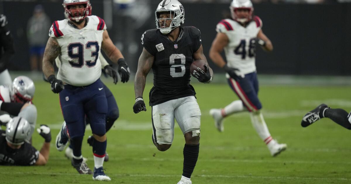 Las Vegas Raiders Running Back Josh Jacobs’ Production Declines due to Workload, Offensive Line Help, and Contractual Dispute