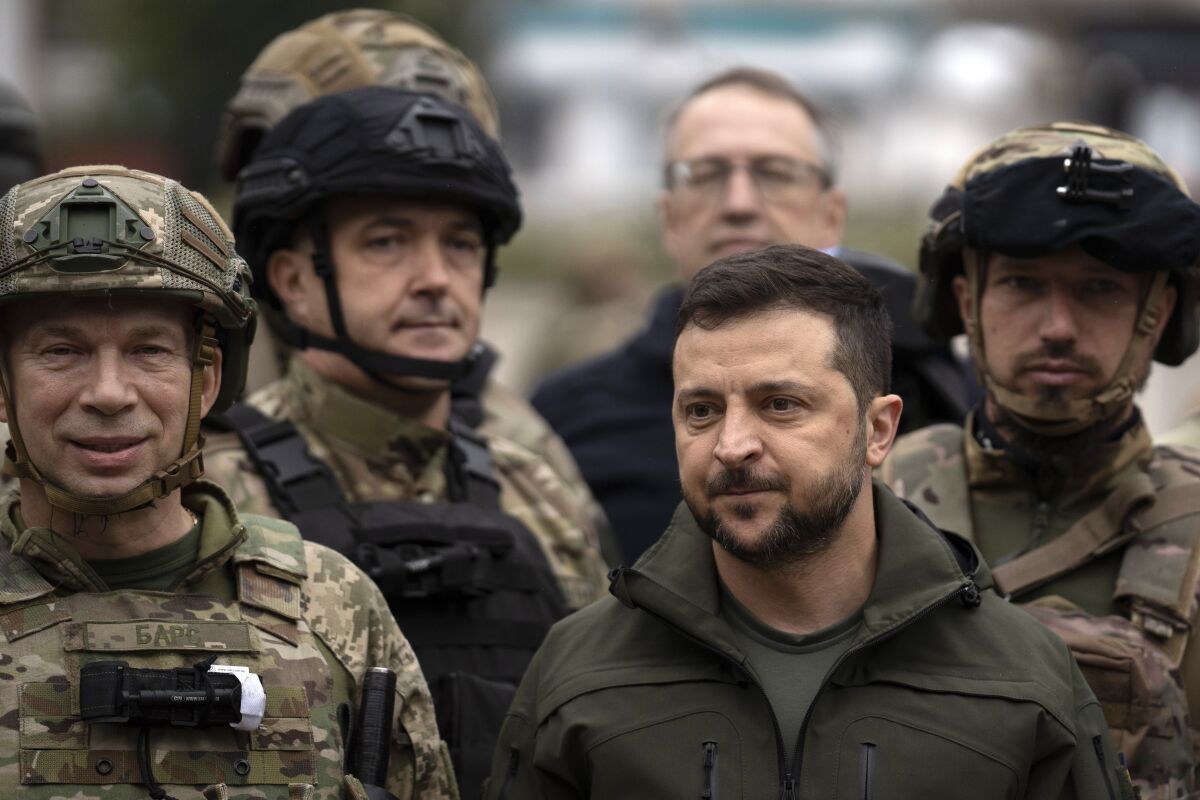 Ukrainian President Volodymyr Zelensky with soldiers