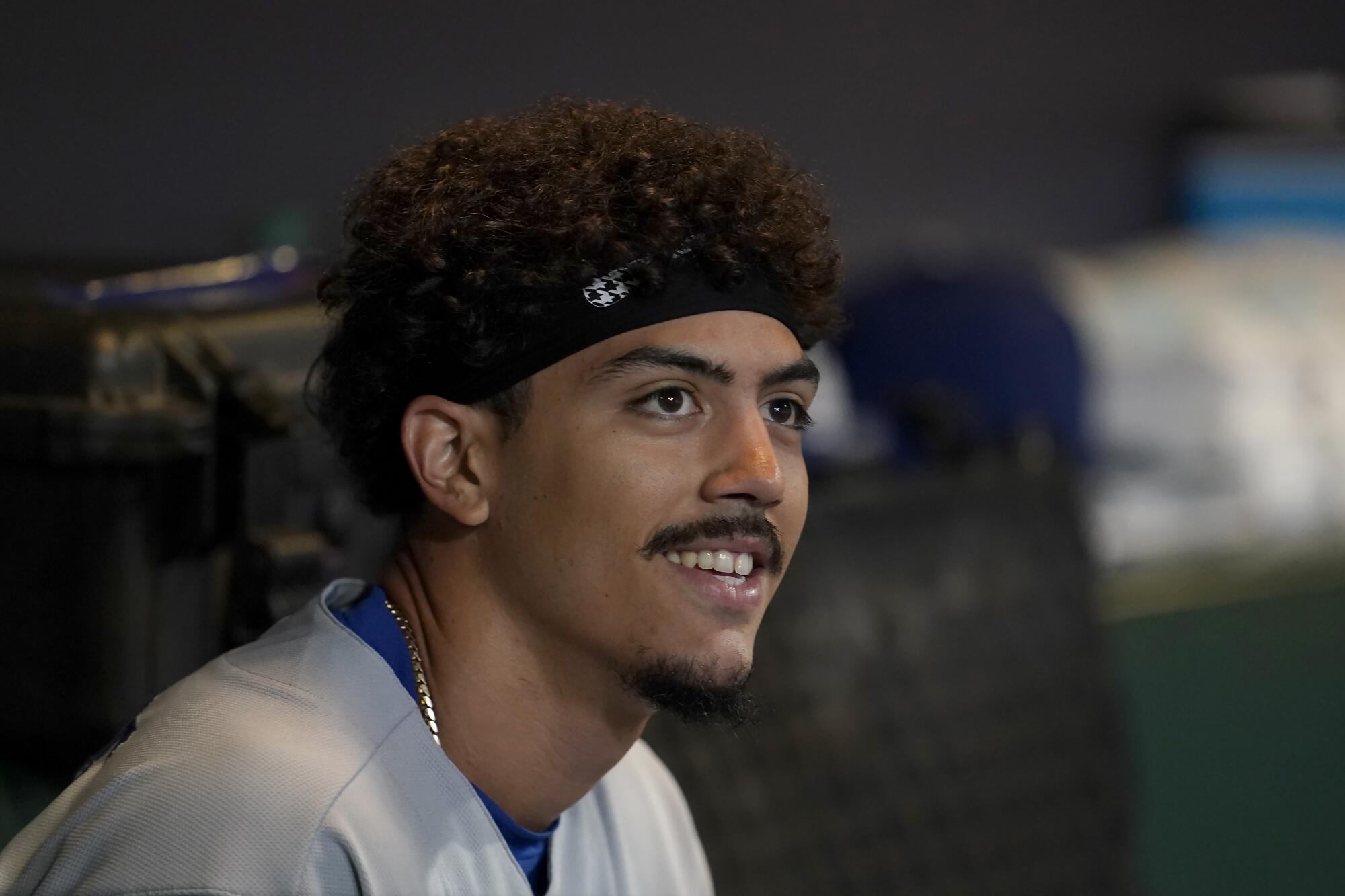 Dodgers' Miguel Vargas nursing hairline pinky fracture - Los