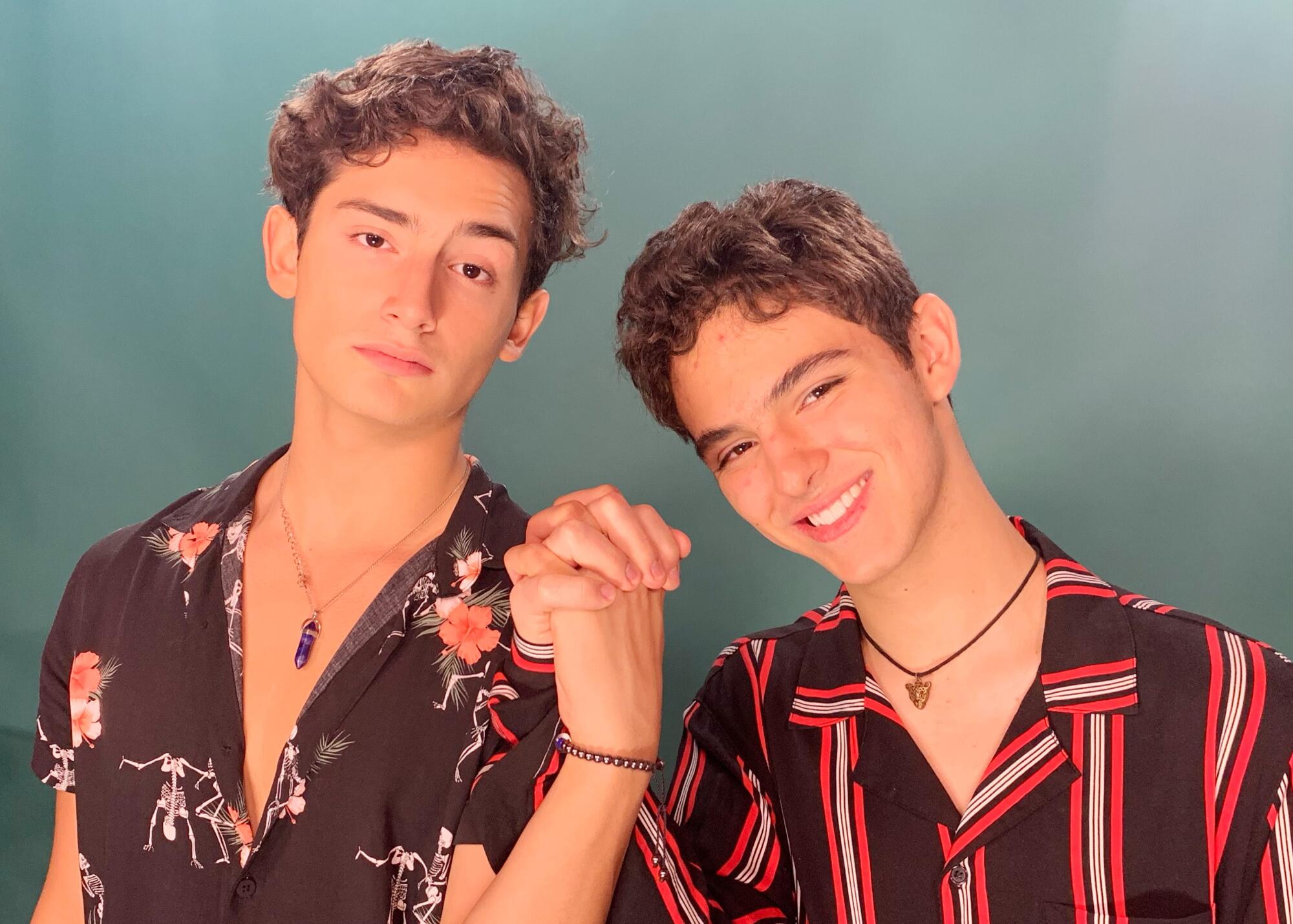 Joaquín Bondoni y Emilio Osorio interpretaron a Aristóteles y Cuauhtémoc, en “Mi marido tiene más familia”, de Televisa. 