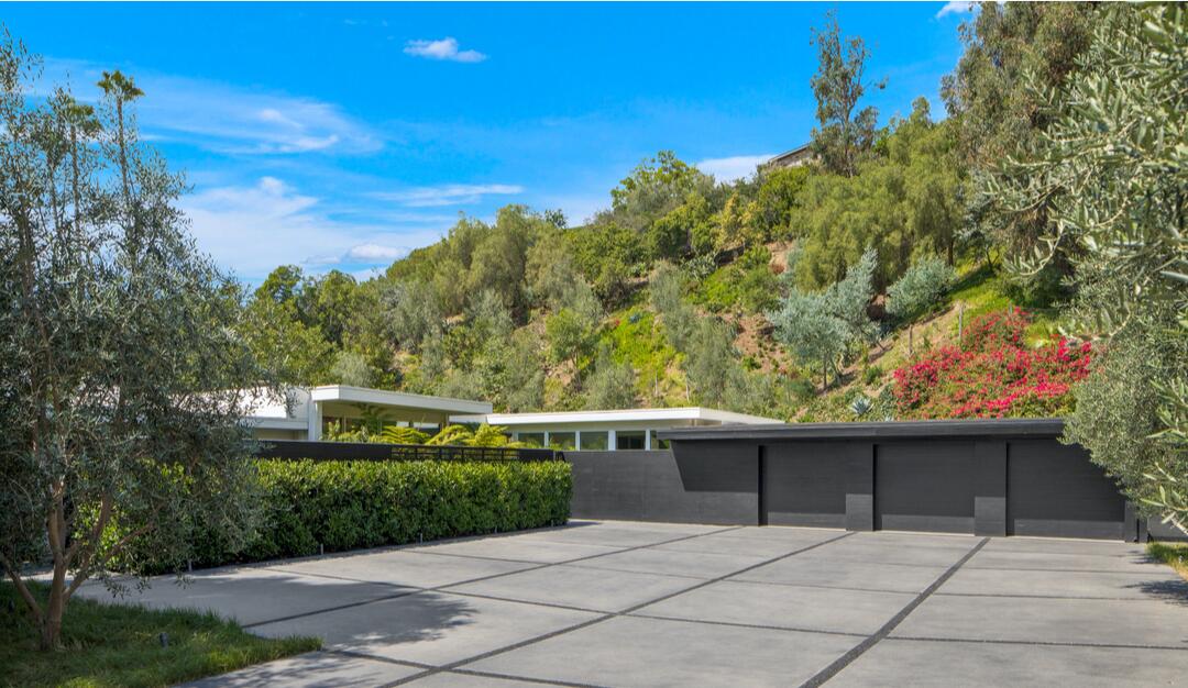 Built in 1959 but remodeled since, the single-story home sits on an acre in Trousdale Estates.