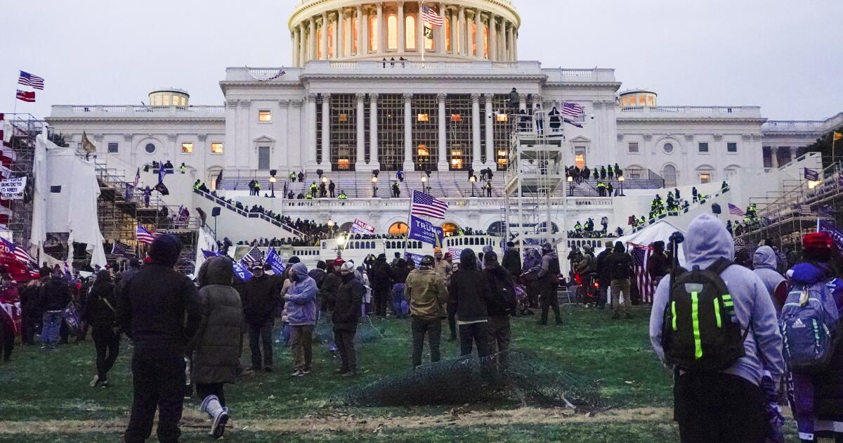 De nombreux républicains ont imputé à Trump l’émeute du Capitole.  Maintenant, ils le soutiennent