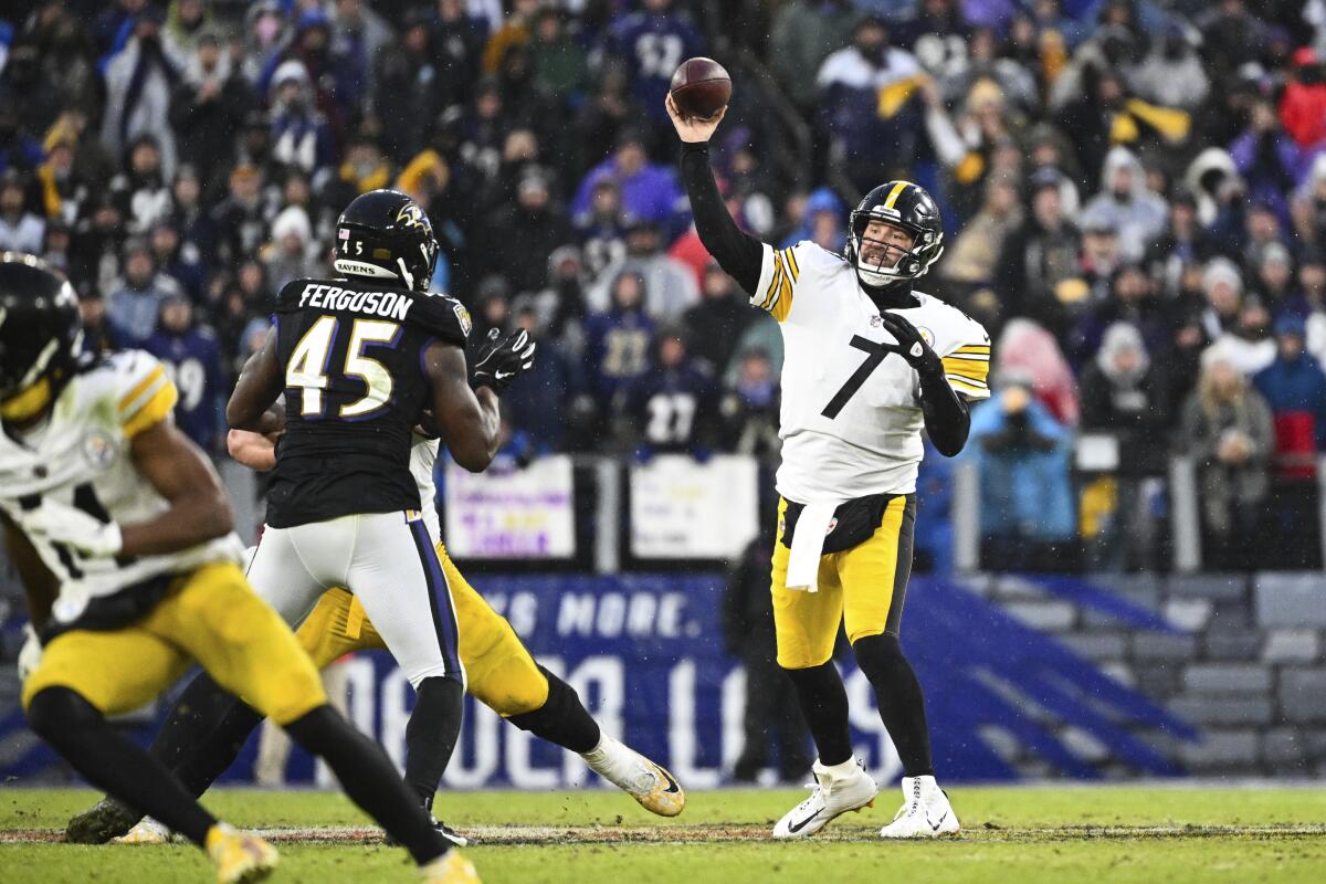 Pittsburgh Steelers quarterback Ben Roethlisberger throws against the Baltimore Ravens.