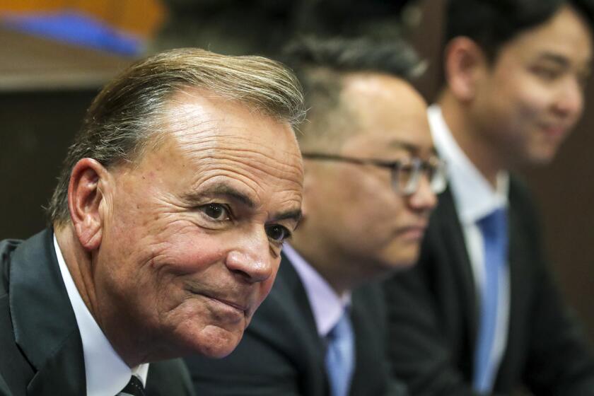 Los Angeles, CA - March 30: LA's mayoral candidate councilman Rick Caruso meets Korean media and Asian Pacific Islanders at Korean American Federation on Wednesday, March 30, 2022 in Los Angeles, CA. (Irfan Khan / Los Angeles Times)