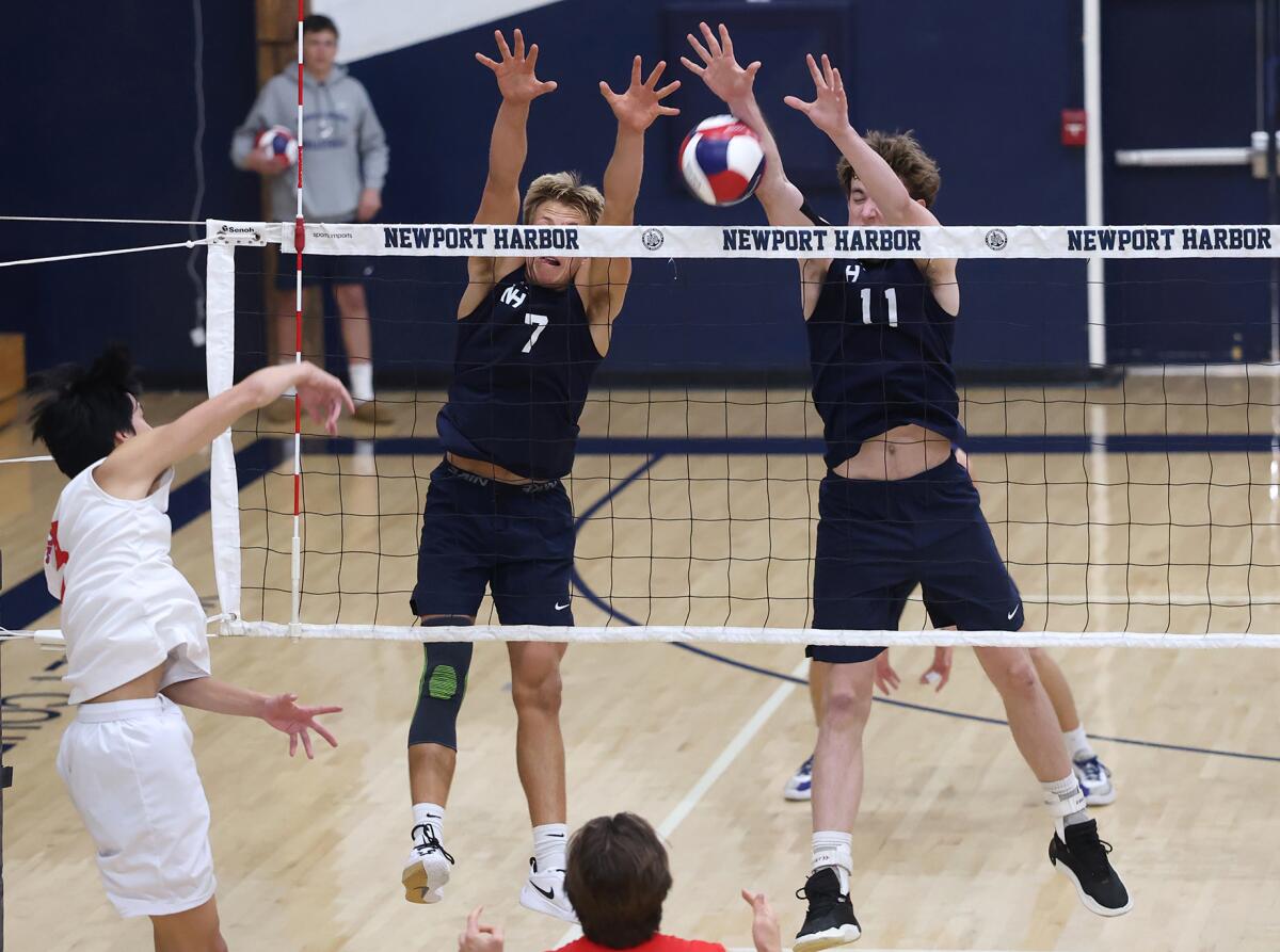 Newport Harbor volleyball falls to Los Alamitos, splits league set ...