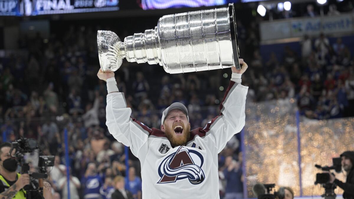 Second time lifting Stanley Cup feels like the first time for