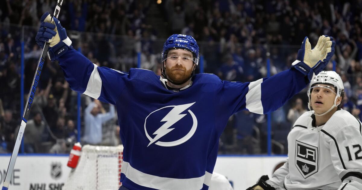 Tampa Bay rallies to hand Kings their sixth loss in a row