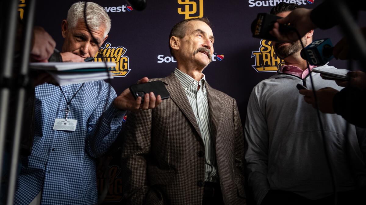 Column: Padres' Peter Seidler: 'There's a risk to doing nothing