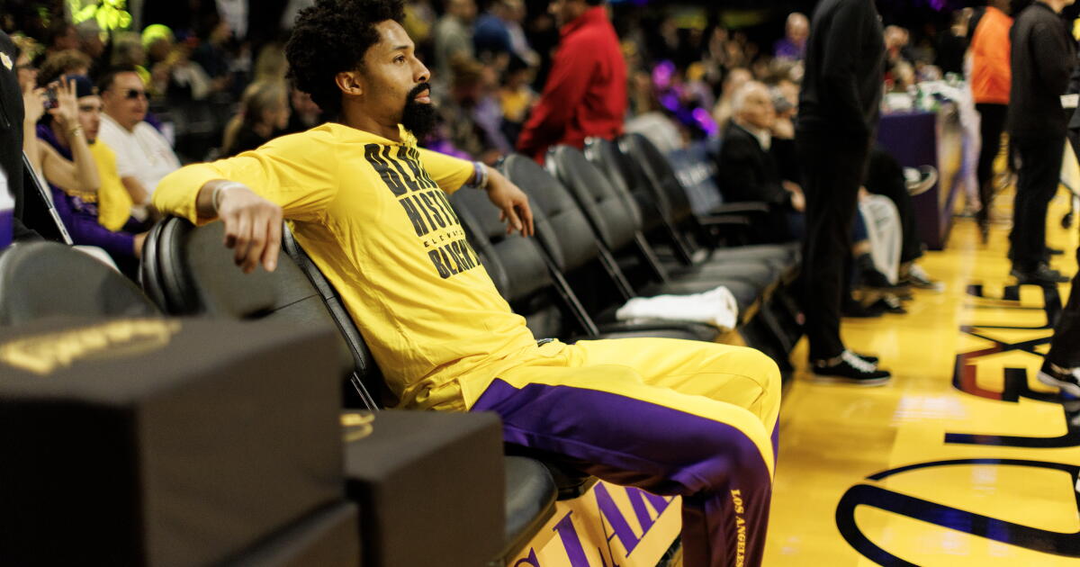 Laker, 1 milyon dolarlık Ferrari satın alımı nedeniyle realite yıldızı otomobil satıcısına dava açtı