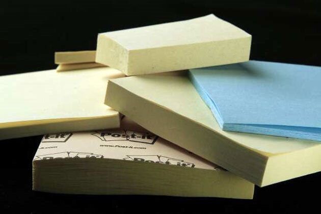 3M Post-it Notes and their even stickier counterpart, Post-it Super Sticky Notes, are recyclable in L.A.¿s blue bin. While the notes are typically colored and also have an adhesive strip on one side, the dye and the pressure-sensitive glue are mostly removed from the paper in a chemical de-inking and pulping process that separates them from the paper, enabling the paper to still be recycled. Glendale: Yes Manhattan Beach: Yes West Hollywood: Yes Torrance: Yes